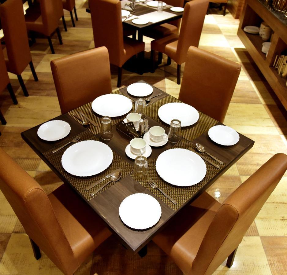 Hotel Crystal Grand Haldwāni Kültér fotó