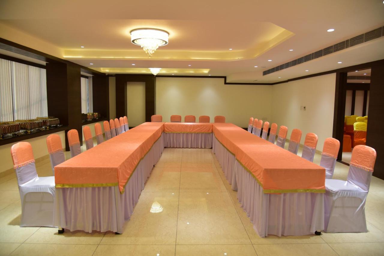 Hotel Crystal Grand Haldwāni Kültér fotó